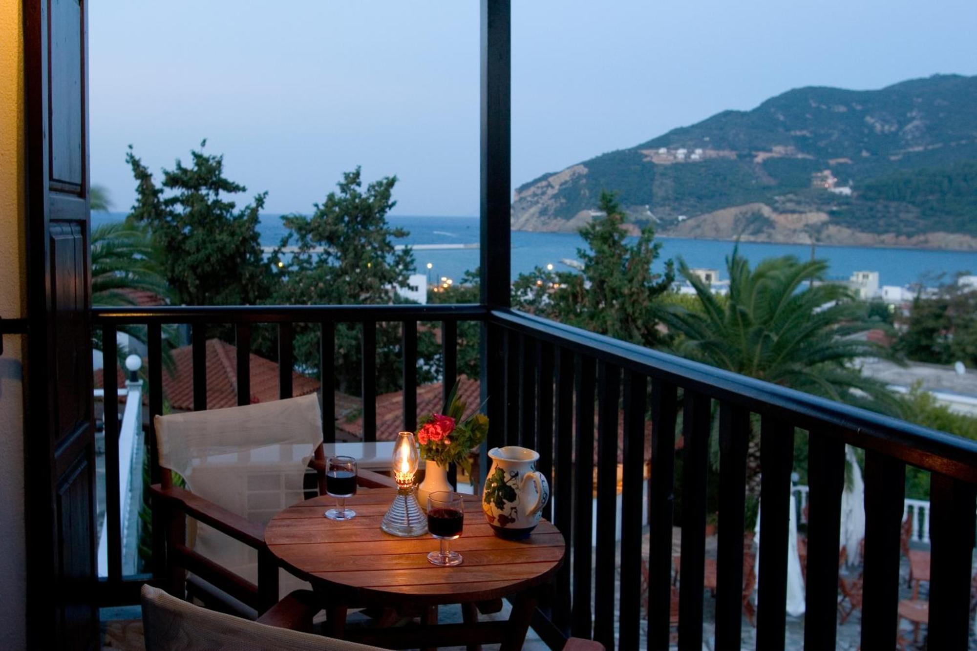 Dionyssos Hotel Skopelos Town Ruang foto