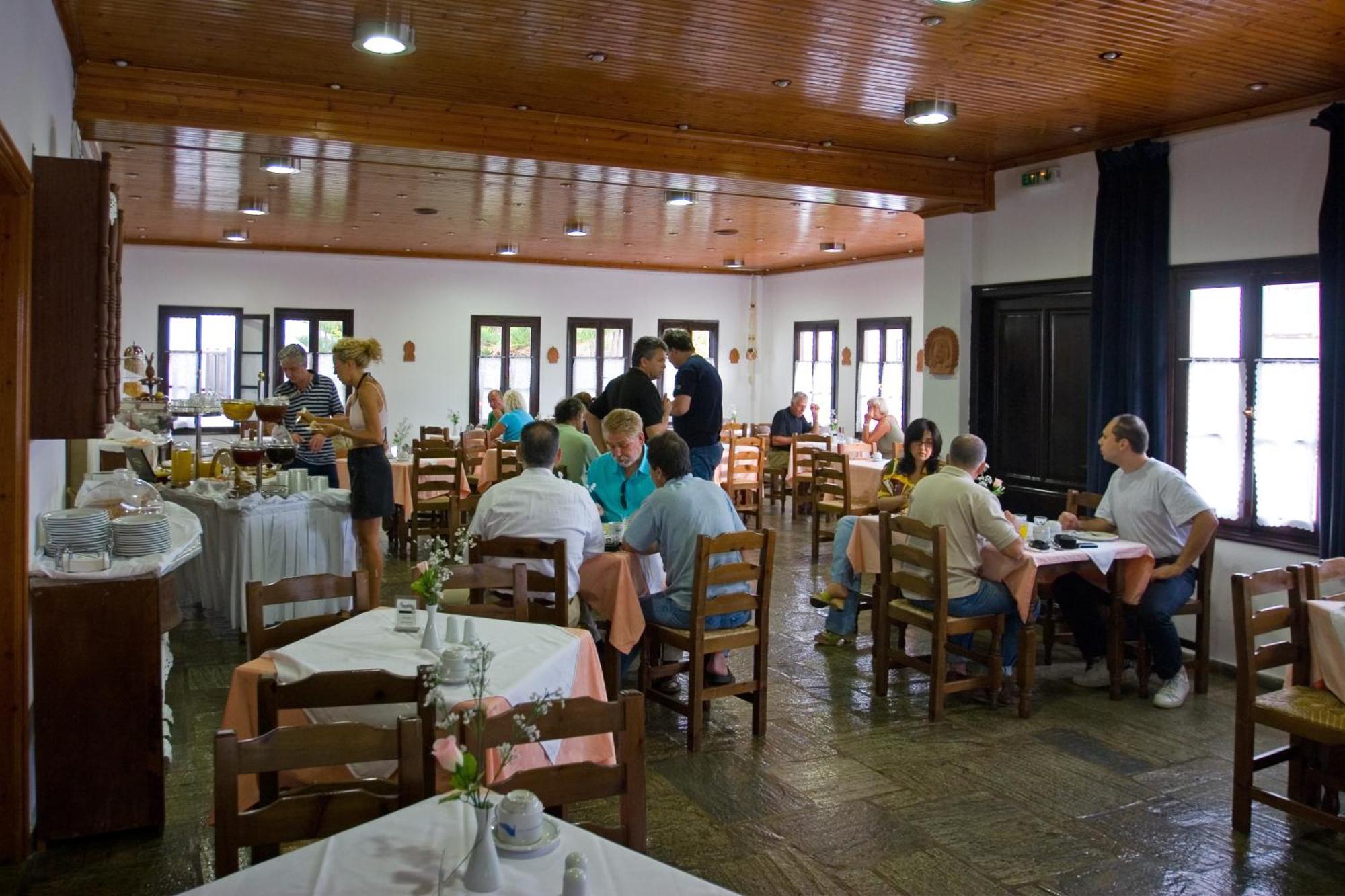Dionyssos Hotel Skopelos Town Restoran foto